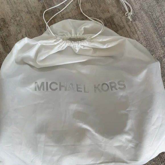 MICHAEL Michael Kors Emry Large Lace Tote - Picture 6 of 7